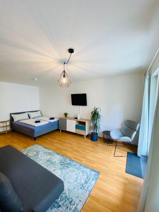 Outletcity Apartment Ferienwohnung Metzingen เมทซิงเงน ภายนอก รูปภาพ