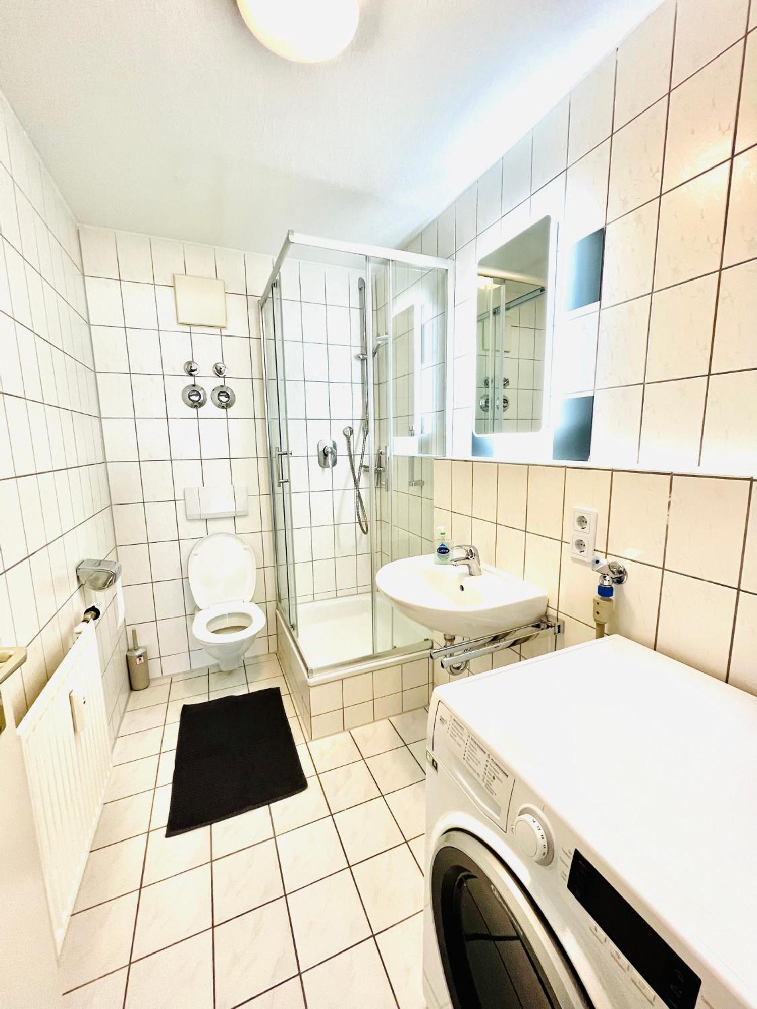 Outletcity Apartment Ferienwohnung Metzingen เมทซิงเงน ภายนอก รูปภาพ
