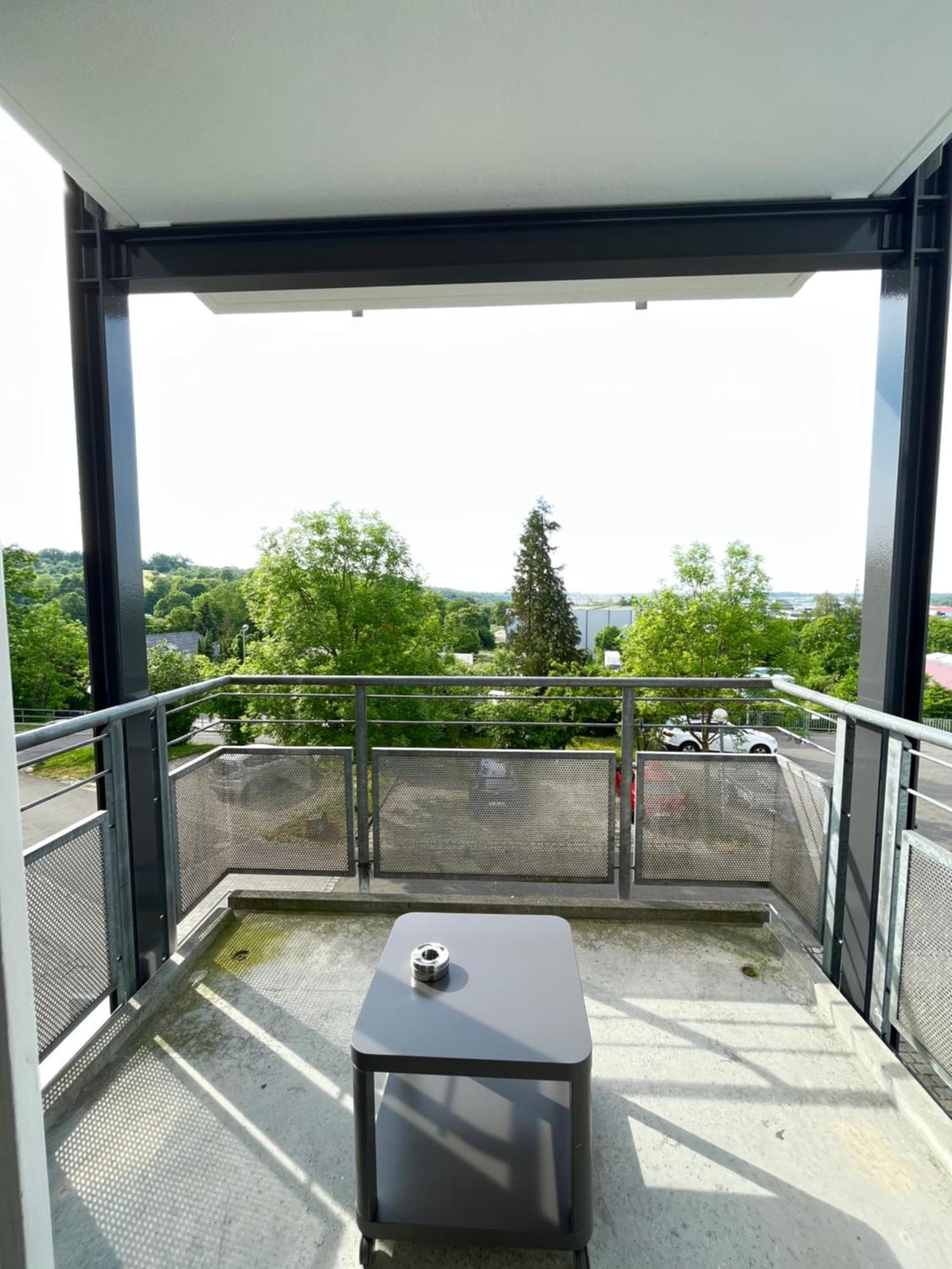Outletcity Apartment Ferienwohnung Metzingen เมทซิงเงน ภายนอก รูปภาพ