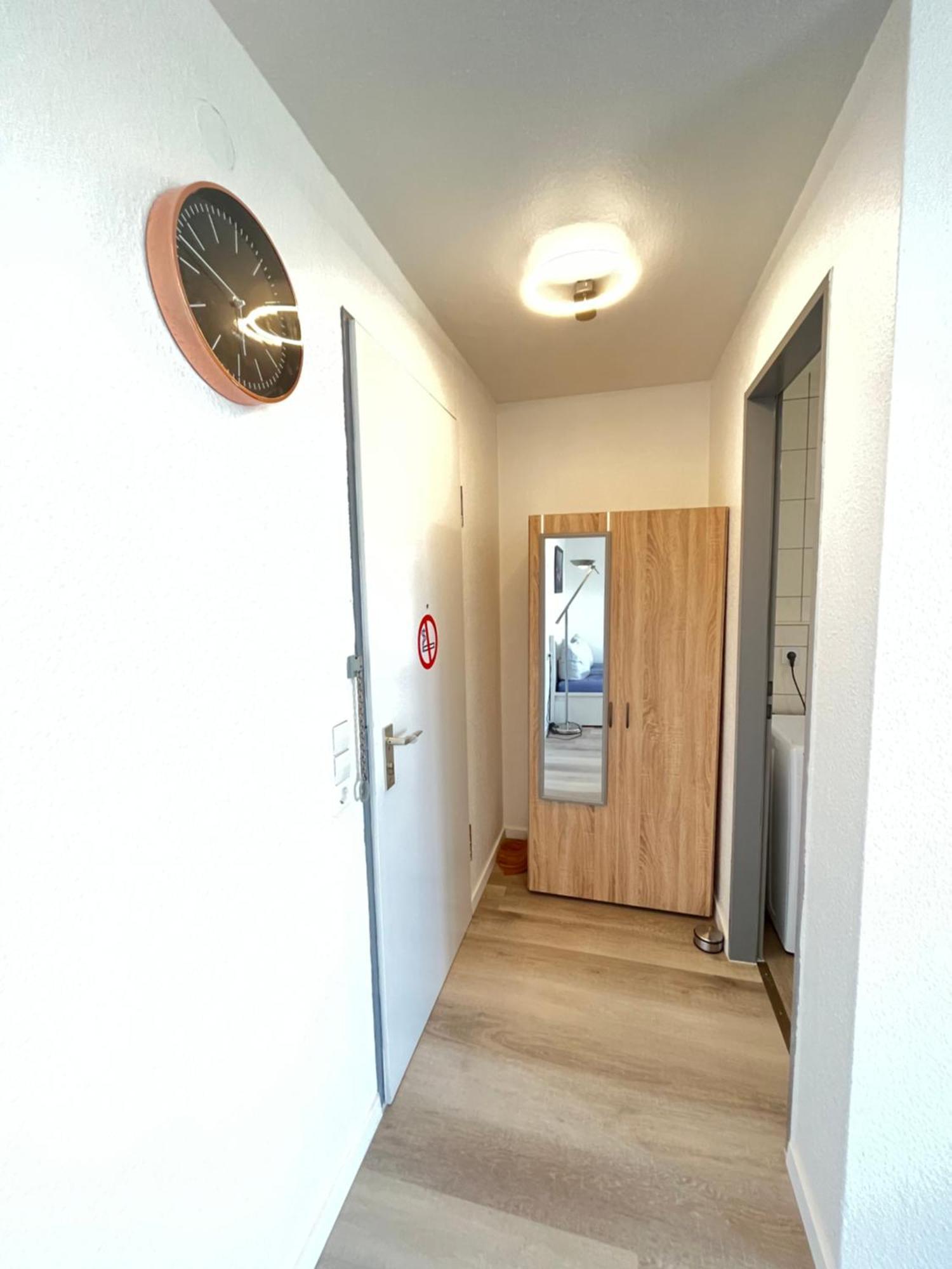 Outletcity Apartment Ferienwohnung Metzingen เมทซิงเงน ภายนอก รูปภาพ