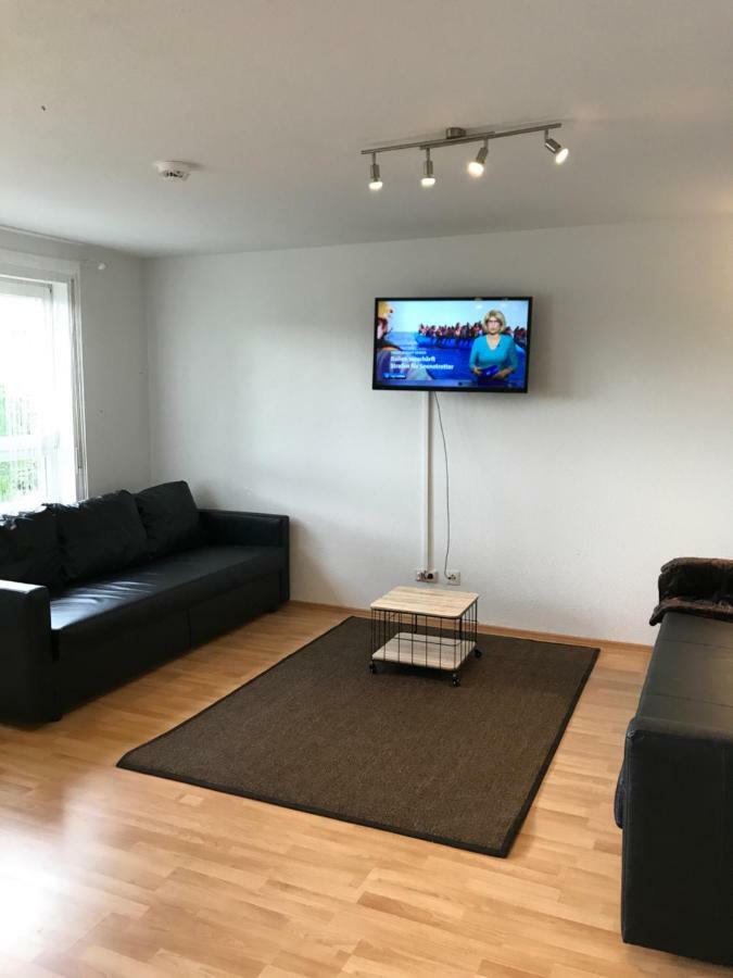 Outletcity Apartment Ferienwohnung Metzingen เมทซิงเงน ภายนอก รูปภาพ
