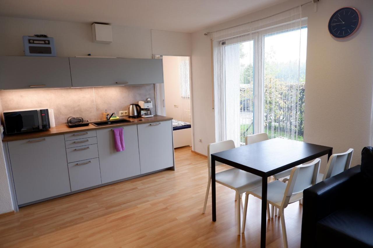 Outletcity Apartment Ferienwohnung Metzingen เมทซิงเงน ภายนอก รูปภาพ