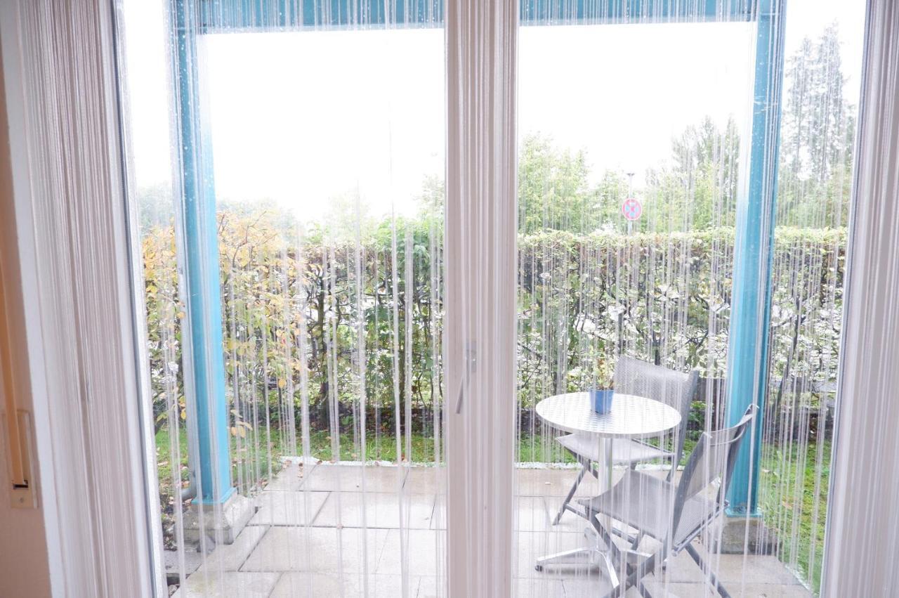 Outletcity Apartment Ferienwohnung Metzingen เมทซิงเงน ภายนอก รูปภาพ