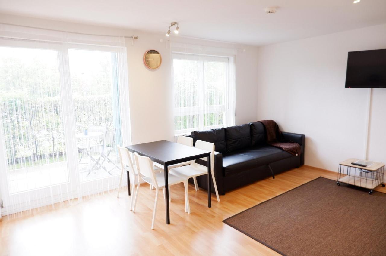 Outletcity Apartment Ferienwohnung Metzingen เมทซิงเงน ภายนอก รูปภาพ