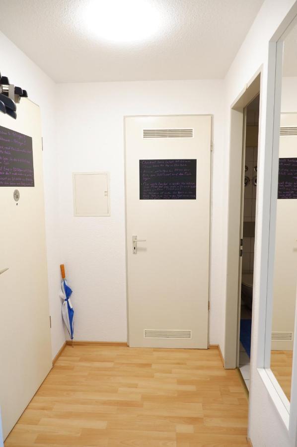 Outletcity Apartment Ferienwohnung Metzingen เมทซิงเงน ภายนอก รูปภาพ