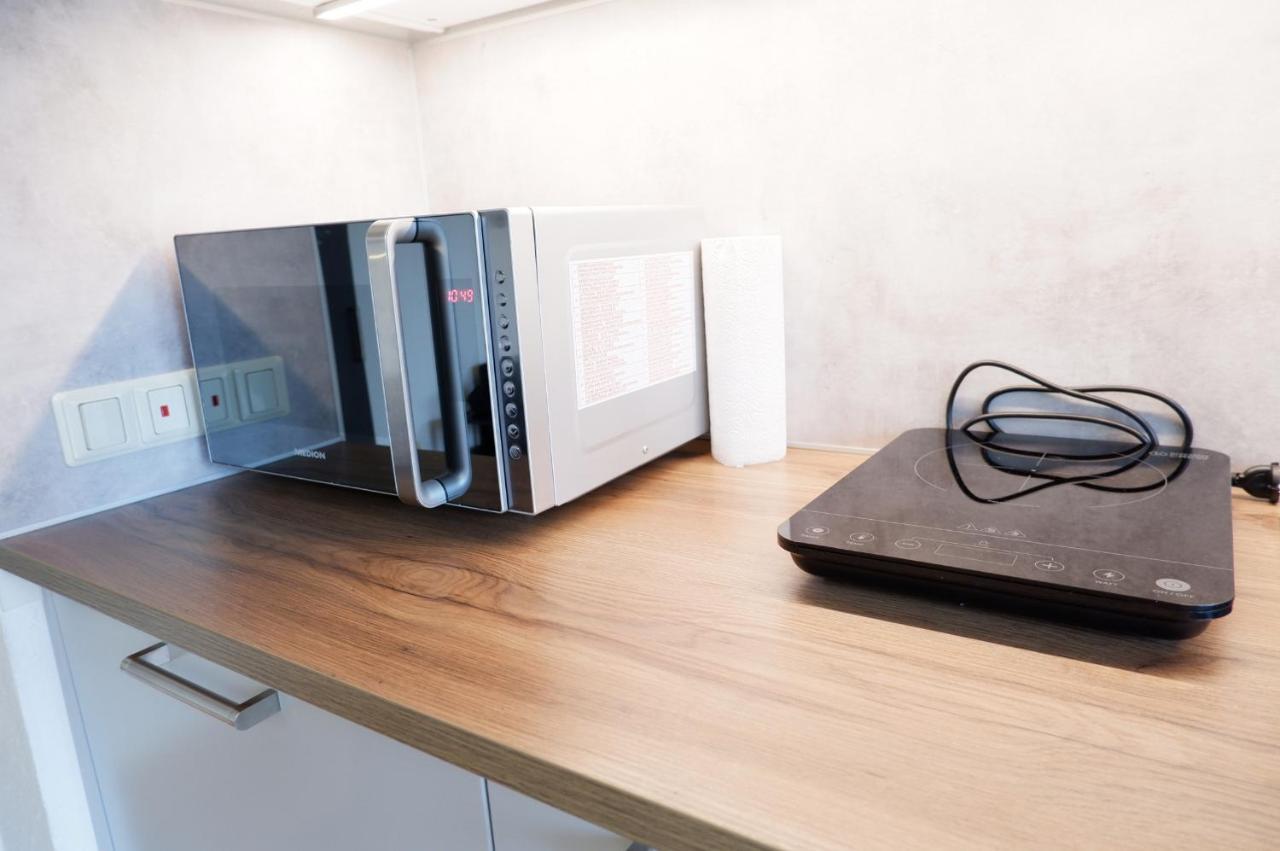Outletcity Apartment Ferienwohnung Metzingen เมทซิงเงน ภายนอก รูปภาพ