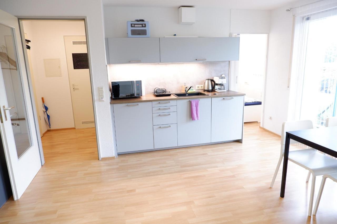 Outletcity Apartment Ferienwohnung Metzingen เมทซิงเงน ภายนอก รูปภาพ