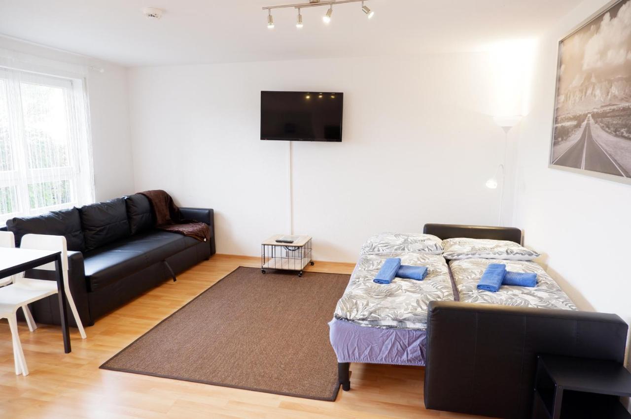 Outletcity Apartment Ferienwohnung Metzingen เมทซิงเงน ภายนอก รูปภาพ
